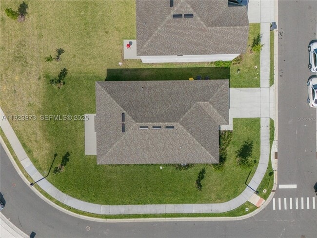 Photo - 2375 Lancashire St
