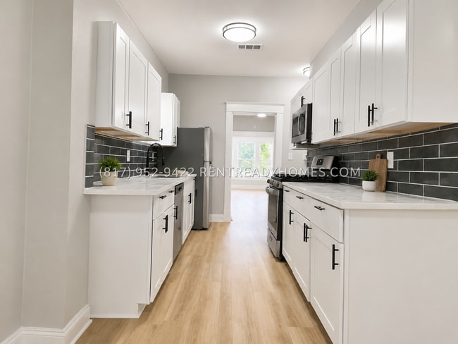 Photo - 1022 E Allen Ave