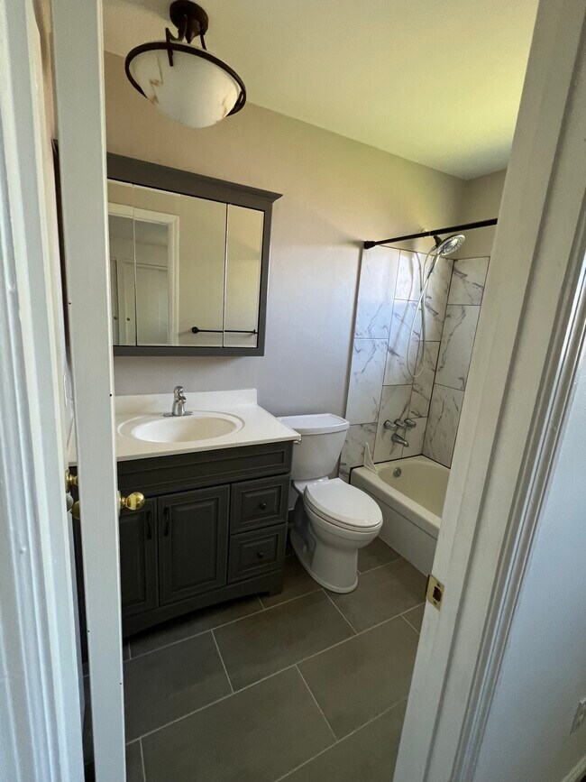 Photo - 596 Beaufort Ct