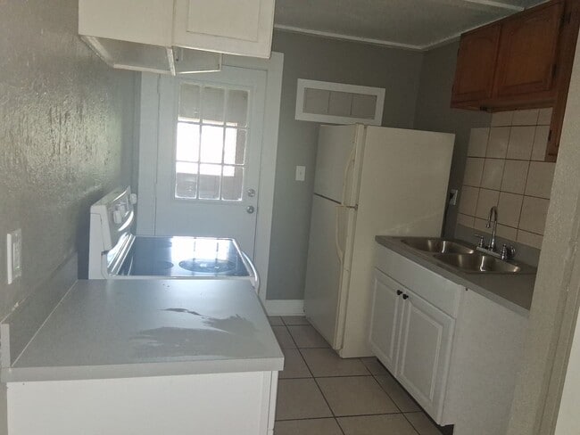 Photo - 711 Virginia Ave