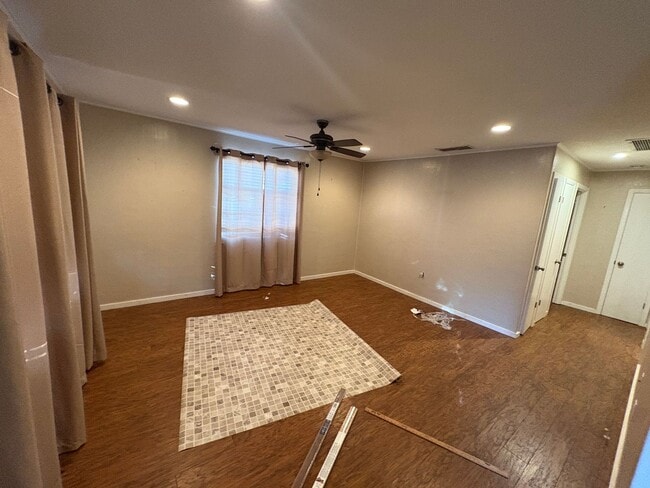 Photo - Tavares 2 Bed 1 Bath w/ Den!