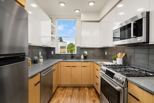 Photo - 7439 Latona Ave NE