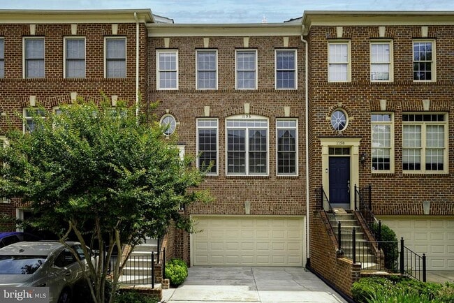1156 Regal Oak Dr