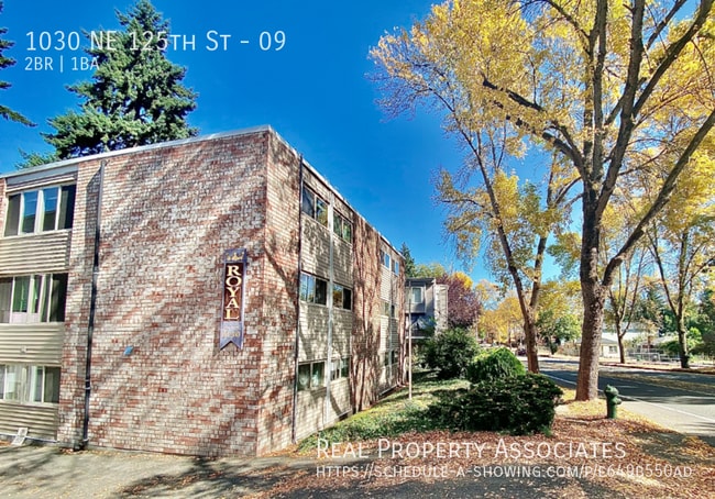 Building Photo - 1030 NE 125th St Unit 09
