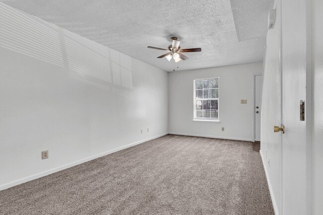 Photo - 289 State Line Rd Unit 289 C Stateline Rd