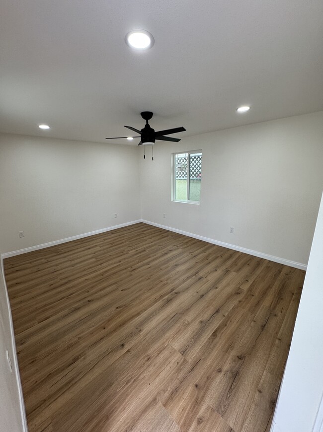 Building Photo - 833 Sartori Ave Rental
