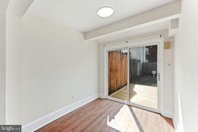 Photo - 230 S Walnut St