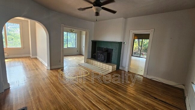 Photo - 350 E 10th Ave