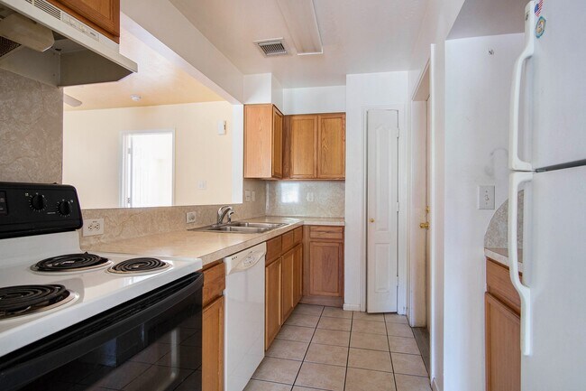 Photo - 1209 Lovett St