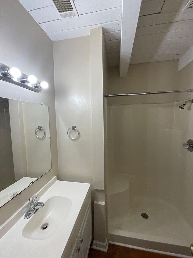 Photo - 601 Tisdale St