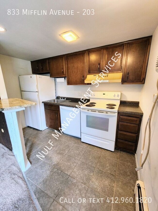 Building Photo - 833 Mifflin Ave Unit 203