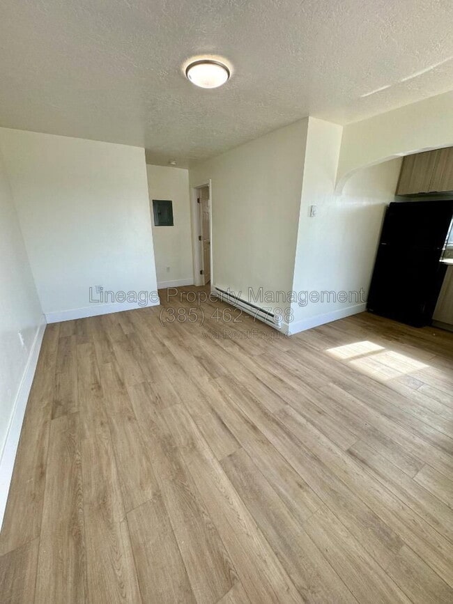 Photo - 412 W 20th St Unidad 4