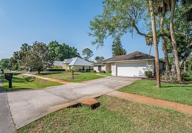 Photo - 141 39th Dr
