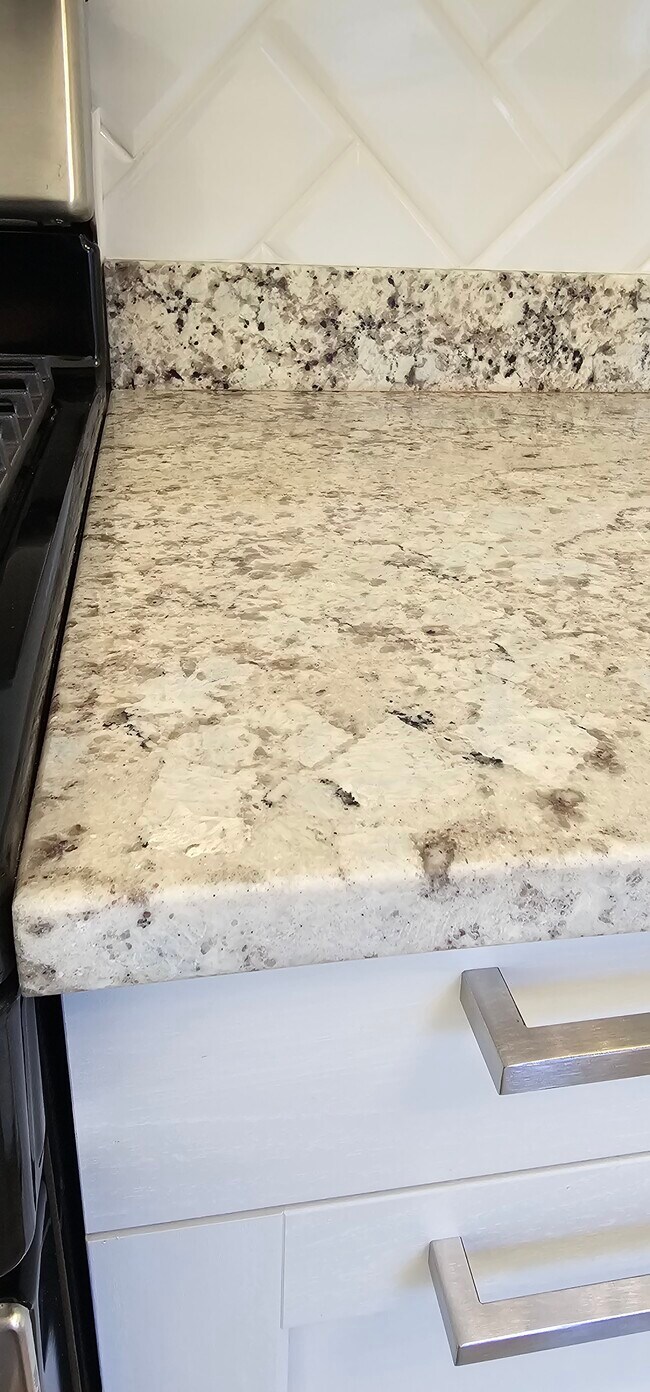 Photo - 521-513 13th St NW