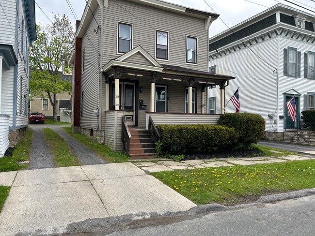 Building Photo - 114 S Melcher St