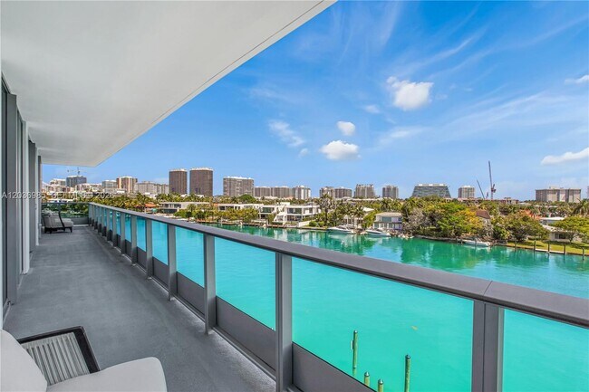 Photo - 9221 E Bay Harbor Dr Unit 511