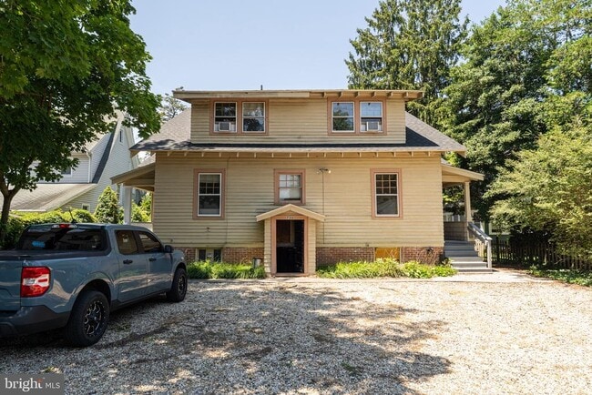 Photo - 733 Camden Ave