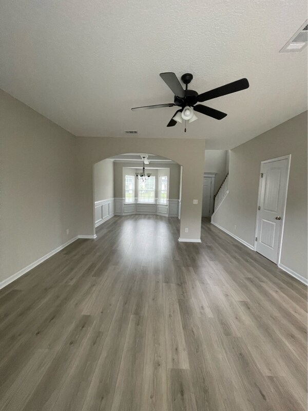 Photo - 137 Turpentine Trl