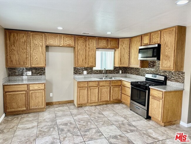 Photo - 13787 De Garmo Ave