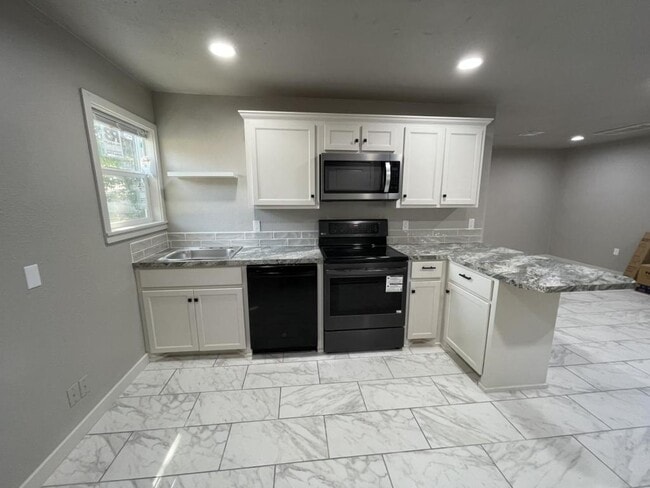 Photo - 1617 N Vinita Ave