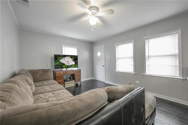 Photo - 206 Renfro St