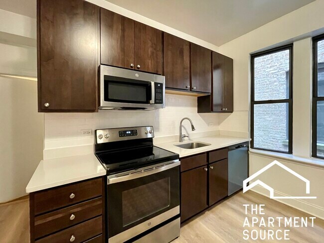 Photo - 2323 N Kedzie Blvd Unidad 1