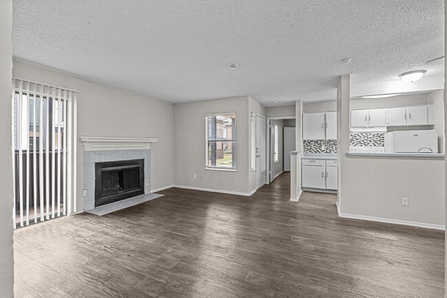 Photo - Pine Oaks Apartments