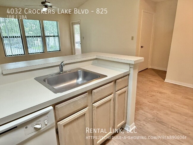 Photo - 4032 Crockers Lake Blvd Unidad 825