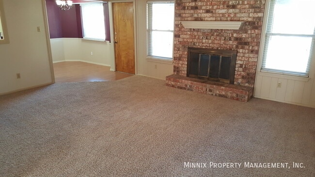 Photo - 4916 58th St