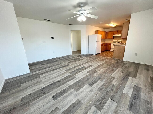 Photo - 1112 82nd St