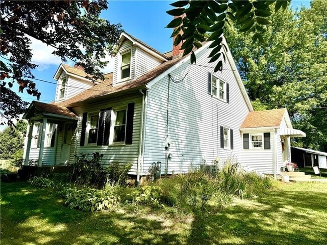 Photo - 149 S Franklin St
