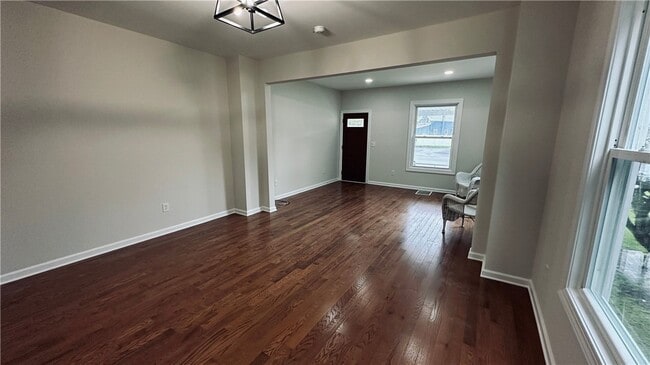Photo - 7 Havens Ave
