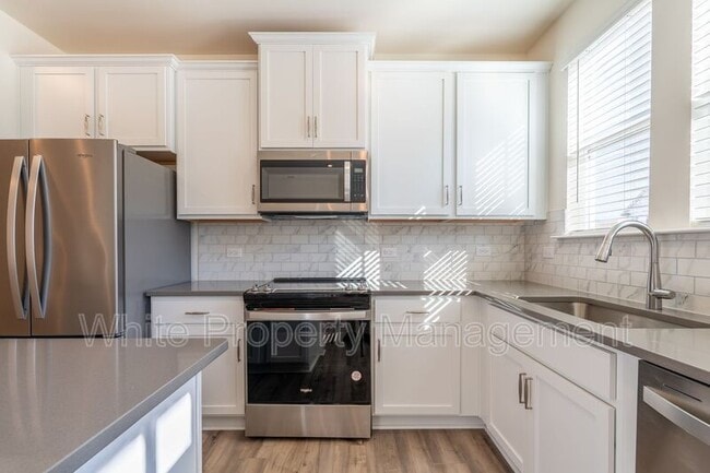 Photo - 1556 Cedar Tree Dr