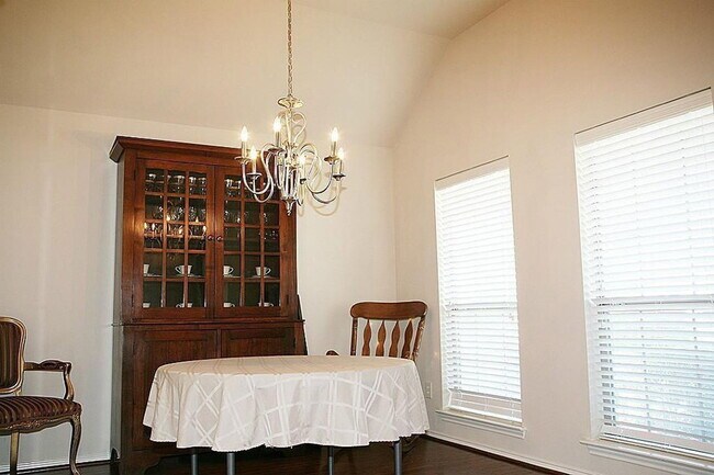 Photo - 868 Sierra Brook Ln
