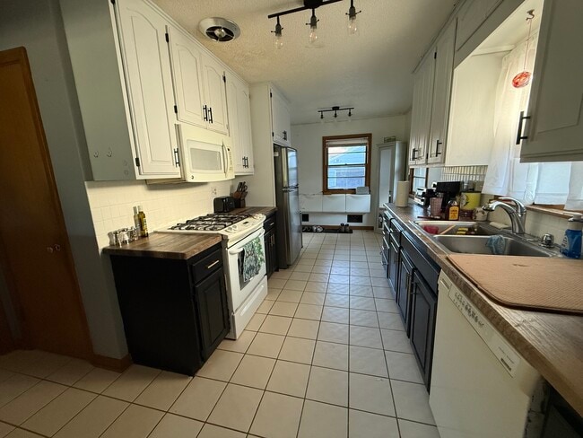 Photo - 2179 Margaret St