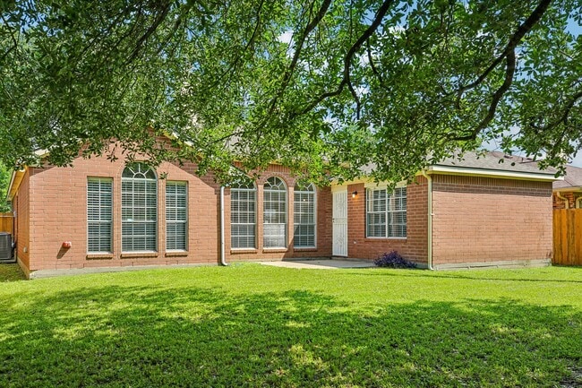 Photo - 16911 Bouldgreen