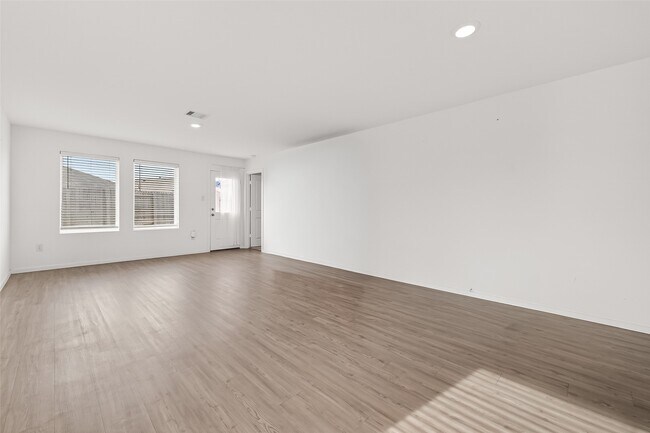 Photo - 26827 Prairie Smoke Ln