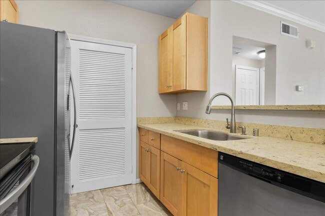 Photo - Remodeled 1-Bed Condo -  Prime Carmel Valley Location! Unit 923