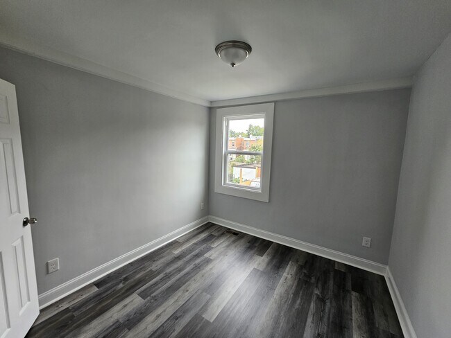 Photo - 7024 Belclare Rd