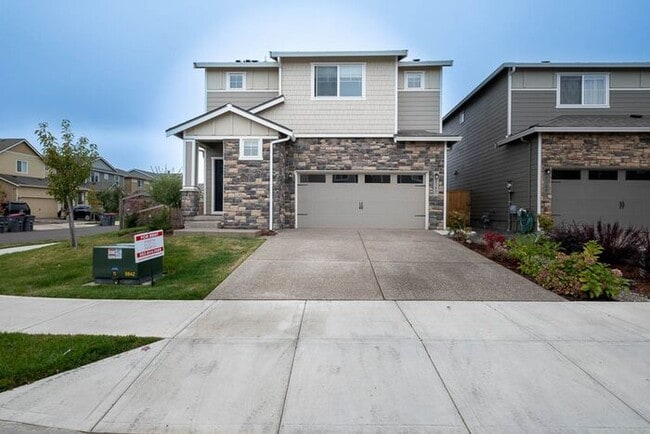 Spacious Newer Home Ready for Move IN - Spacious Newer Home Ready for Move IN