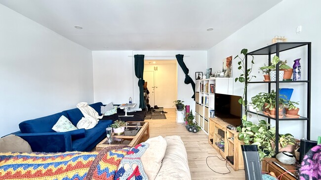 Photo - 3795 Av Saint-Kévin Unit 111