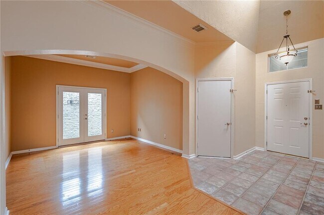 Photo - 27 Troon Dr