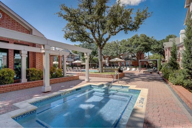 Photo - Courts of Bent Tree