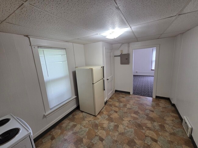 Building Photo - 504 7th St SW Unit 3