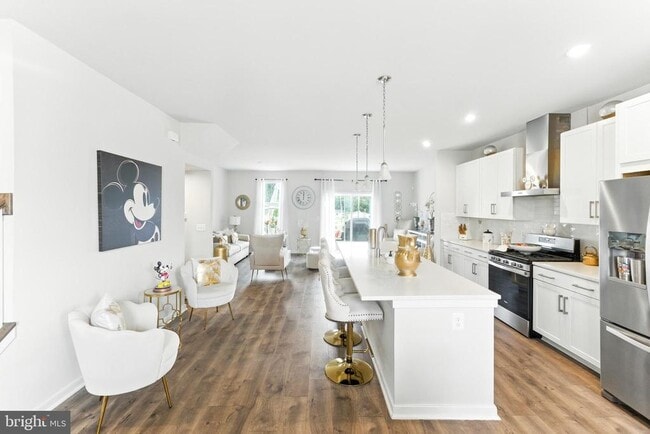 Photo - 406 Honeyberry Ln