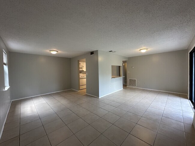 Photo - Cedarwood Condominiums Unidad 600B