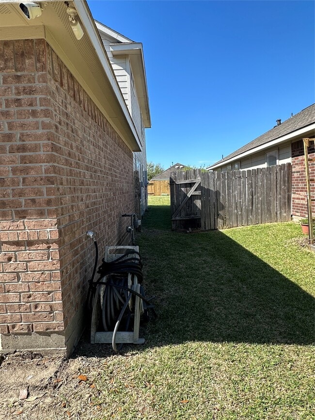 Photo - 11010 View Pointe Ln