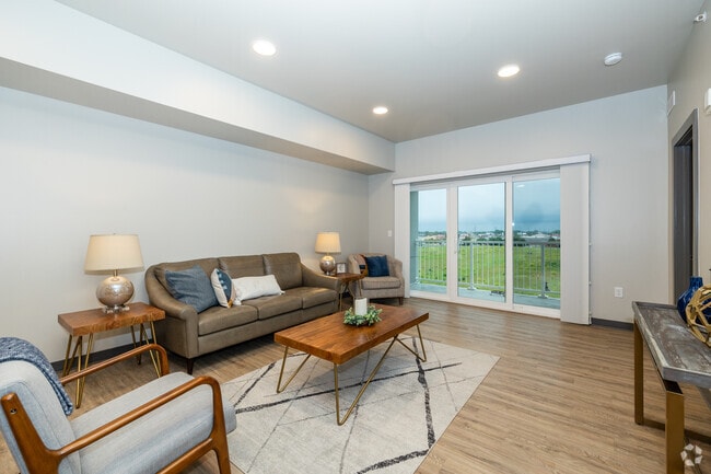 2BR, 2BA - 1,000SF - Living Room