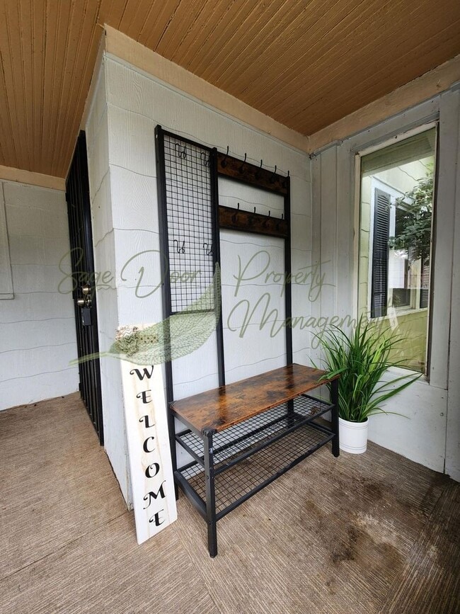 Building Photo - RENT SPECIAL!!! Rental