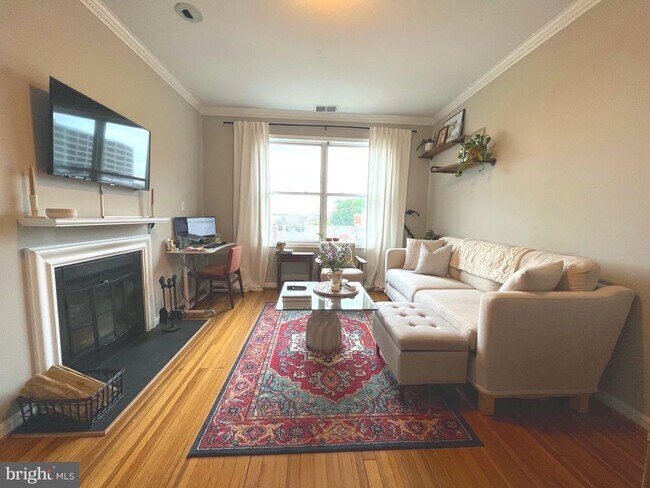 Building Photo - 1830 California St NW Unit 8